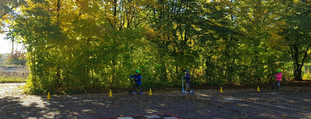 tl_files/fM_k0002/Bilder fuer Klassenhighlights/1. Klasse/GS Roller fahren 3.png